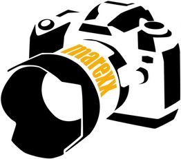 Schwarz-weiße Illustration einer Kamera mit dem Schriftzug "marexx" auf dem Objektiv.