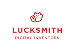 Rotes Logo von "Lucksmith Digital Inventors" mit einer Glückskatzenfigur über dem Text.