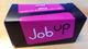 Zwarte doos met paarse accenten en de tekst "Job up".