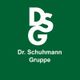 Logo der Dr. Schuhmann Gruppe auf grünem Hintergrund, mit großen weißen Buchstaben "DSG".
