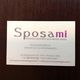 Biglietto da visita "Sposami" su sfondo scuro, studio creativo alta moda per spose.