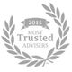 Lorbeerkranz mit der Aufschrift "2015 Most Trusted Advisers" in der Mitte.
