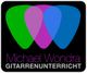 Drei bunte Gitarrenplektren mit dem Text „Michael Wondra Gitarrenunterricht“ auf schwarzem Hintergrund.