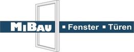 Logo von MiBau mit offenem Türsymbol und Text: "Fenster • Türen".