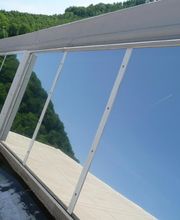 Sonnenschutzfolien für Dachfenster reduzieren die Wärmeeinstarhlung.