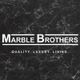 Schwarzer Marmoreffekt mit weißem Text: "Marble Brothers - Quality. Luxury. Living."