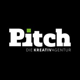 Schwarzes Logo mit "Pitch, die Kreativagentur" in Weiß und Grün.
