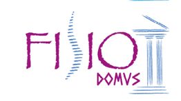 Logo con testo "FISIO DOMVS" in viola e blu, con una colonna stilizzata sulla destra.