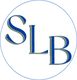 Logo con lettere "SLB" in blu e grigio all'interno di un cerchio sottile.