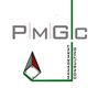 Logo "PMGC Management Consulting" con un disegno geometrico verde, grigio e rosso.
