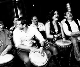 SynergyCoaching® - Teamentwicklung mit Trommeln und Percussion-Instrumenten