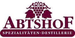 Logo von Abtshof mit Trauben, zwei Köpfen und dem Text "Spezialitäten-Destillerie".