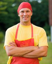 Unser Koch Pedro, ob leckere Tapas oder Paellas