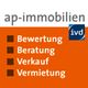Logo von ap-immobilien mit den Worten: Bewertung, Beratung, Verkauf, Vermietung auf orange.