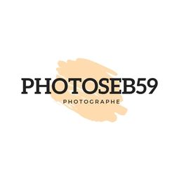Logo PHOTSEB59, Photographe sur fond beige clair.
