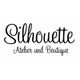 Schriftzug "Silhouette Atelier und Boutique" in eleganter, geschwungener Schrift auf weißem Hintergrund.