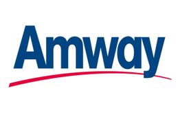 Amway-Logo mit blauem Schriftzug und rotem Bogen darunter.