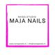 Nagelstudio Maja Nails logo met website en e-mail in roze kader.