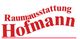 Roter Schriftzug "Raumausstattung Hofmann" auf weißem Hintergrund.