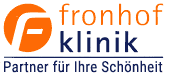 Logo der Fronhof Klinik mit dem Slogan "Partner für Ihre Schönheit".