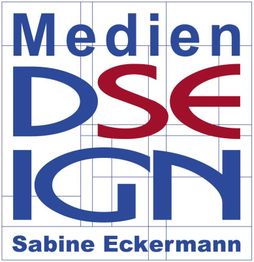 Textlogo: „Medien Design Sabine Eckermann“ in Blau und Rot auf weißem Hintergrund.