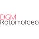 Logo con texto "DGM Rotomoldeo" en fondo blanco.