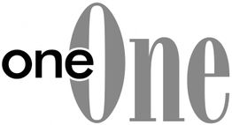 Stilisiertes Logo mit dem Wort "one" in Schwarz und Grautönen, zweimal in unterschiedlicher Größe.