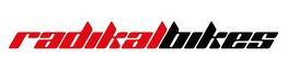 Logo de "radikalbikes" en letras rojas y negras con estilo moderno sobre fondo blanco.