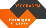 Texto "DECORACEM Hormigón Impreso" en diseño geométrico naranja y gris.
