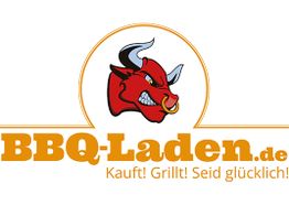 Logo eines BBQ-Ladens mit einem roten Stierkopf und dem Slogan "Kauft! Grillt! Seid glücklich!".