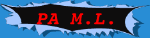 Zerfetzter Schriftzug auf schwarzem Hintergrund: "PA M. L." in roten Buchstaben.