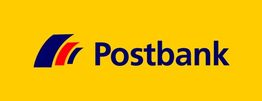 Postbank-Logo auf gelbem Hintergrund mit blauen und roten Streifen links vom Text.