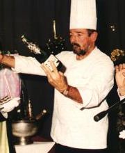 Entkorken mit einem Säbel