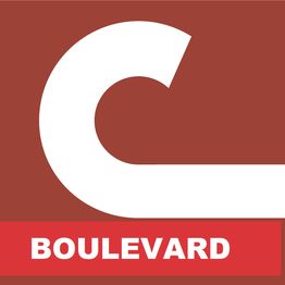 Logo estilizado com a letra "C" branca e fundo marrom. Texto "Boulevard" em destaque em vermelho.