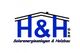 Logo von H&H GbR, Solaranlagen & Holzbau, mit blauem Schriftzug und Hausdach-Symbol.