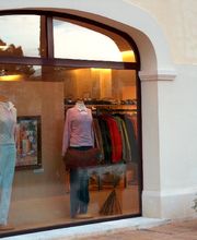 UV-Schutzfolie schützt vor schädlicher Strahlung.