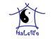 Logo von HaLeWo: Yin-Yang-Symbol in einem stilisierten blauen Haus.