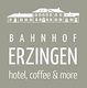Logo des Bahnhofs Erzingen mit Gebäude-Silhouette und Text: "hotel, coffee & more".