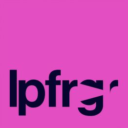 Text auf pinkem Hintergrund: "lpfrgr", teilweise unleserlich durch abstrakte Formen.