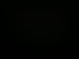 Schwarzes Bild ohne erkennbare Details.