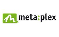 Grünes Logo mit stilisiertem "M" und schwarzem Text "meta:plex" daneben.