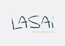 Logo com texto "LASAÍ" em letras estilizadas e "RIO - BRASIL" abaixo. Fundo cinza claro.