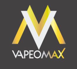 Logo con letras "VAPEO MAX" y una "M" amarilla y blanca en fondo gris oscuro.