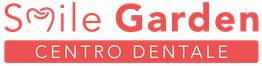 Logo "Smile Garden Centro Dentale" in rosso con cuore stilizzato nella parola "Smile".