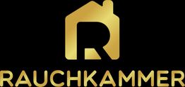 Logo: Goldene Silhouette eines Hauses mit Buchstaben "R" darin. Darunter steht "RAUCHKAMMER".