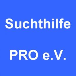 Blauer Hintergrund mit weißem Text: "Suchthilfe PRO e.V.".
