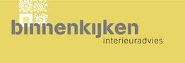 Gele achtergrond met grijze tekst "binnenkijken interieuradvies" en witte decoratie linksboven.