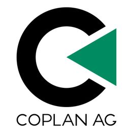 Logo der Coplan AG: Schwarzes "C" mit grünem Dreieck, darunter steht "COPLAN AG".