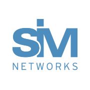 Logo mit blauem Text "SIM Networks" auf weißem Hintergrund.