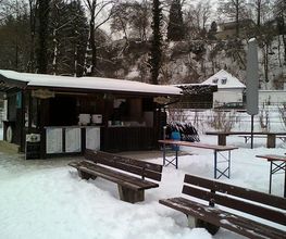 Der Kiosk versorgt Sie im Sommer sowie im Winter!!